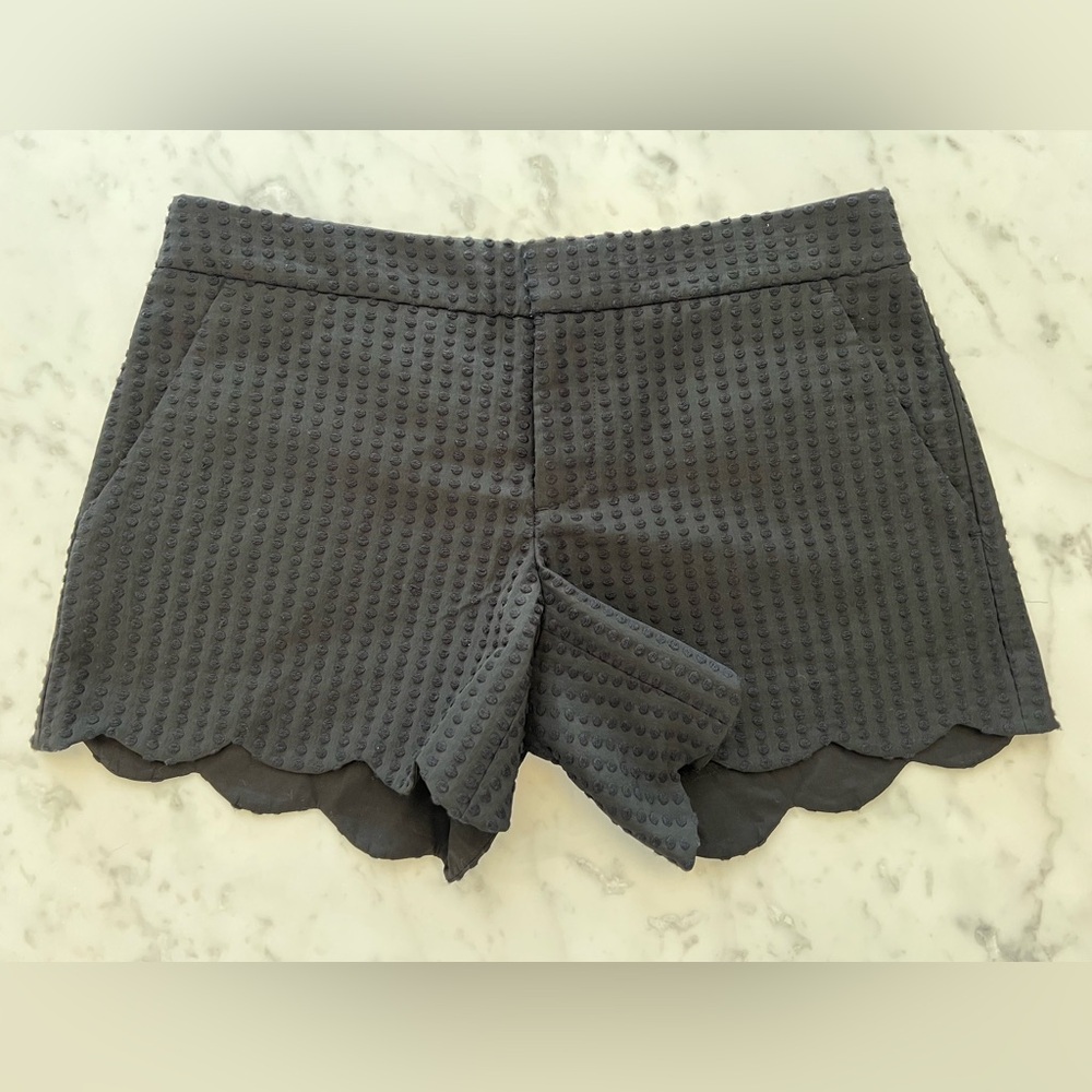 Club Monaco Black Textured Scallop Shorts